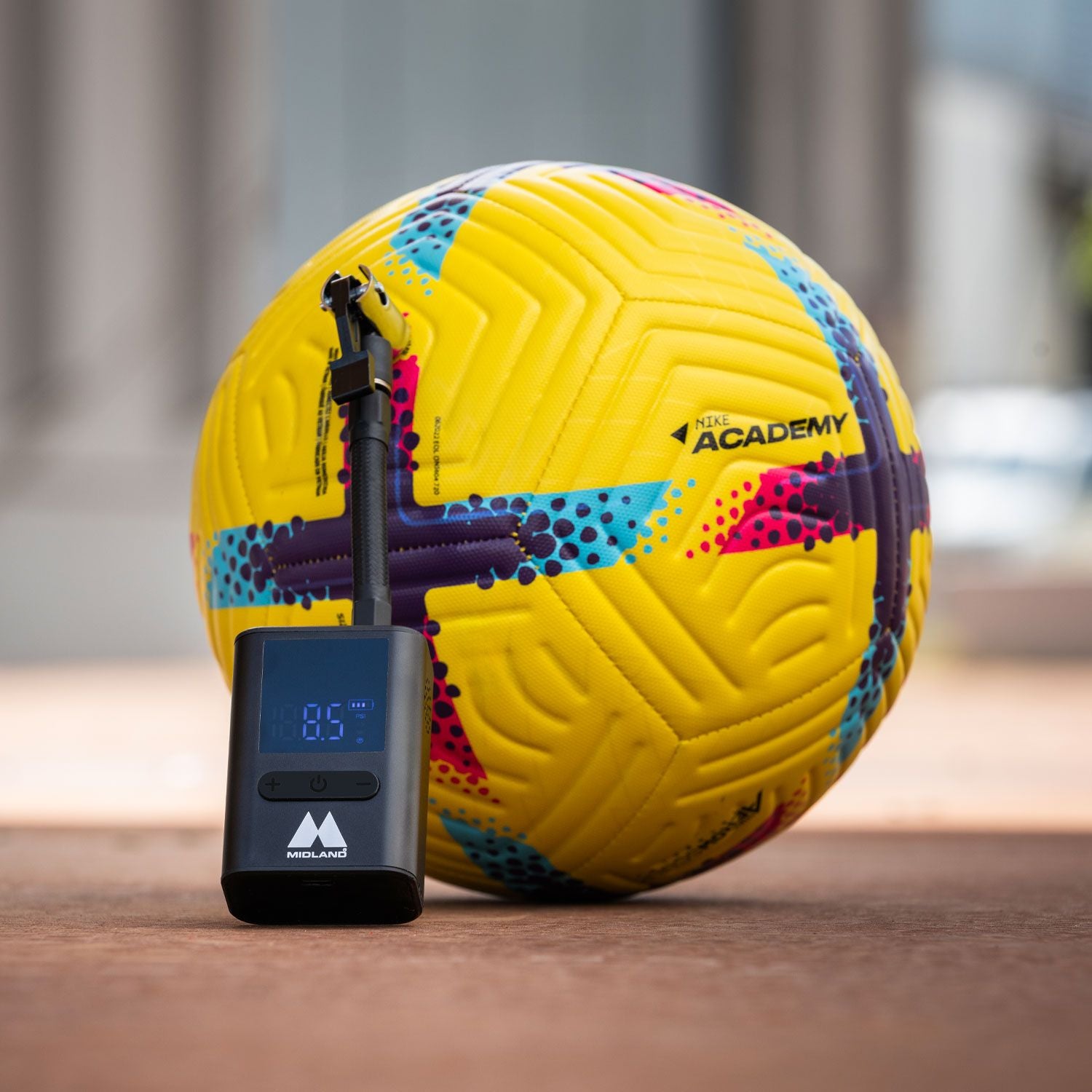 POWERBANK CON COMPRESSORE AD ARIA MIDLAND ENERPUMP MINI