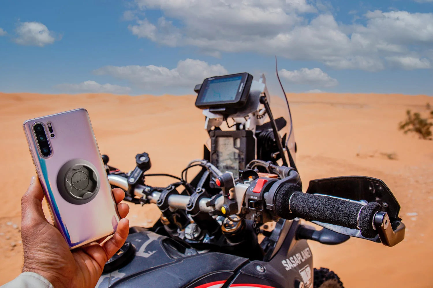 BASE ADESIVA INTERPHONE QUIKLOX UNIVERSALE SMARTPHONE